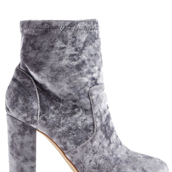 NWT Size 10 Shoe Dazzle Gray Velvet Heeled Booties - Picture 6 of 8